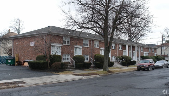Building Photo - 612 Ziegler Ave