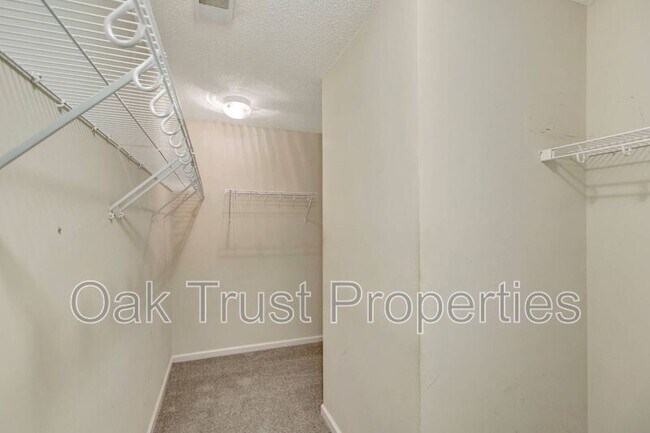 Building Photo - 196 Wildberry Ln