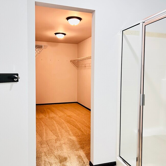 Building Photo - 5815 148th Pl NE