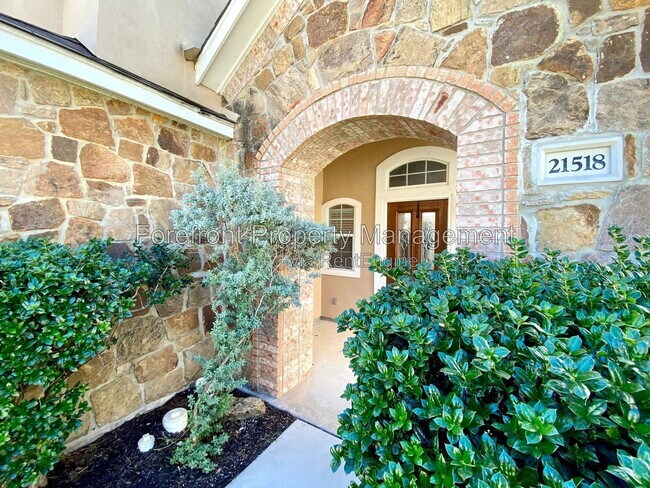 Building Photo - 21518 La Pena Dr