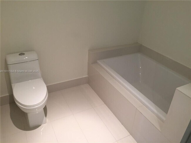 Building Photo - 1100 S Miami Ave