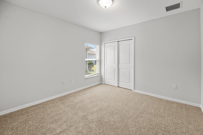 Building Photo - 1621 Town Park Ct