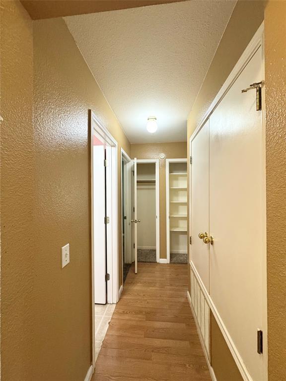 Building Photo - 110 Meadowside Dr