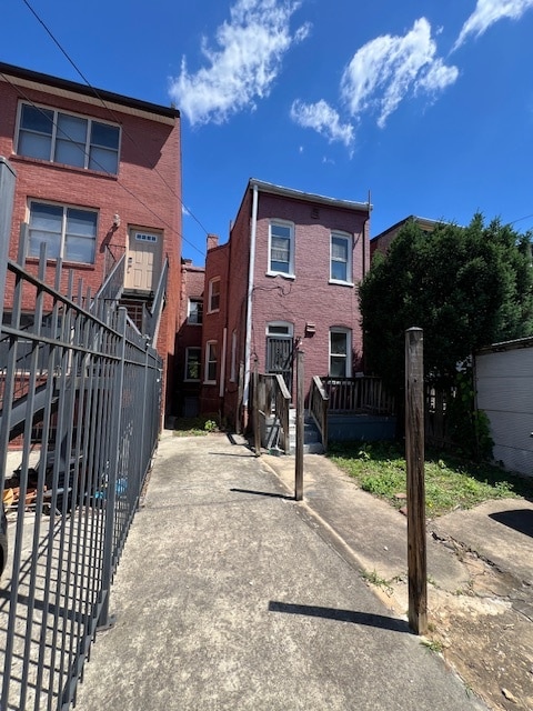 Building Photo - 224 N St NW