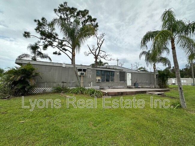 Building Photo - 8086 Heck Dr