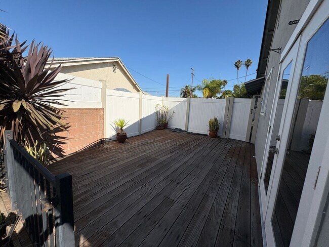 Building Photo - 4945 Mt Alifan Dr