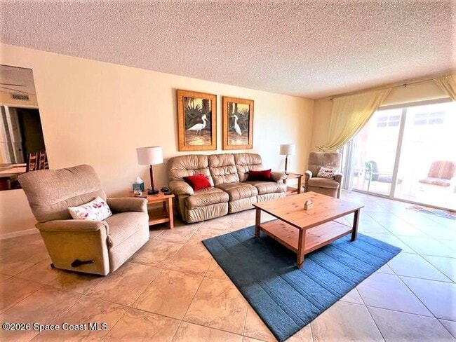 Building Photo - 10 Sunflower St