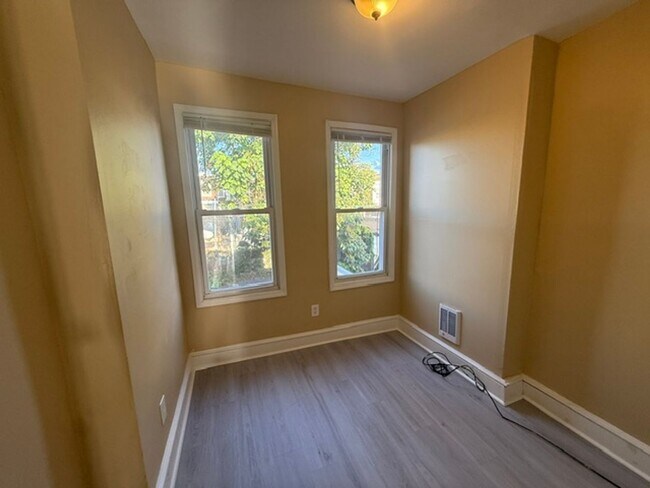 Building Photo - 3-Bedroom Home in Franklinville