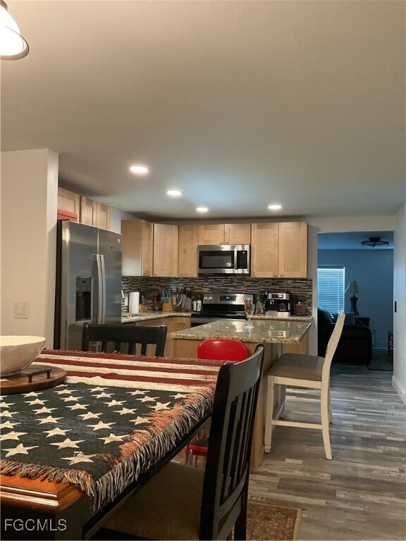 Building Photo - 245 Shrub Ln N