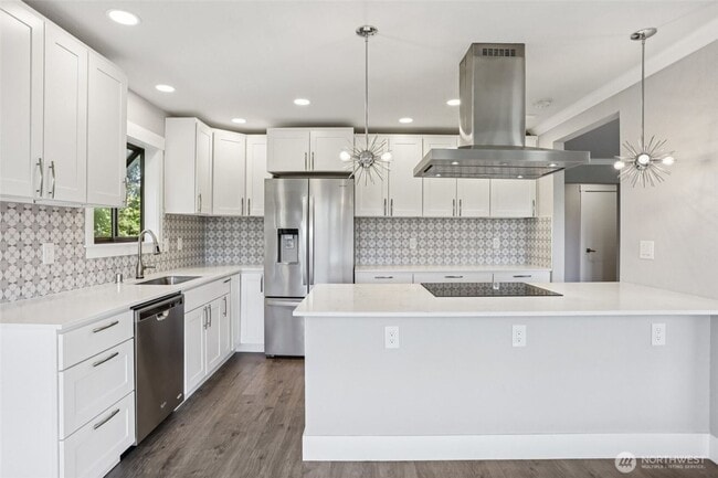 Building Photo - Walk to Juanita Beach with a stunning view!