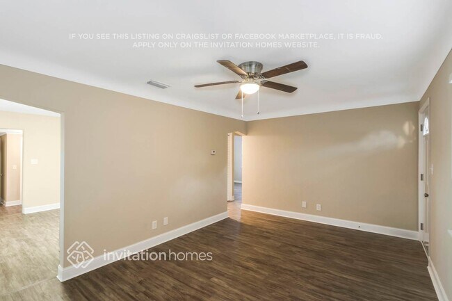 Building Photo - 4535 Emerson Ave S