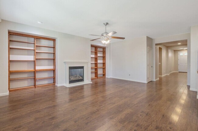 Building Photo - 6124 W Delaware Ct