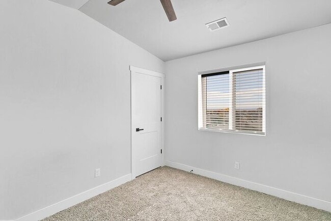 Building Photo - Stylish & Move-In Ready Homes in the Desir...