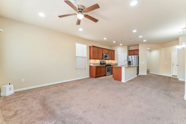 Building Photo - Charming Home in a Prime Southwest Las Vegas Location!