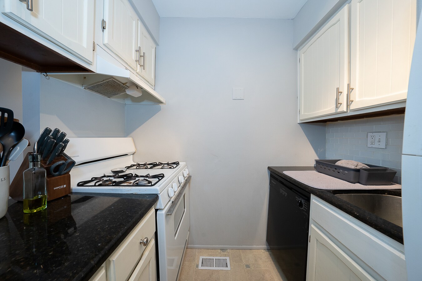 Building Photo - 765 N Ringgold St