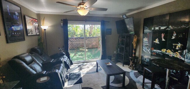 Building Photo - PRICE DROP!  Two Bedroom, Two Bath-Fully F...