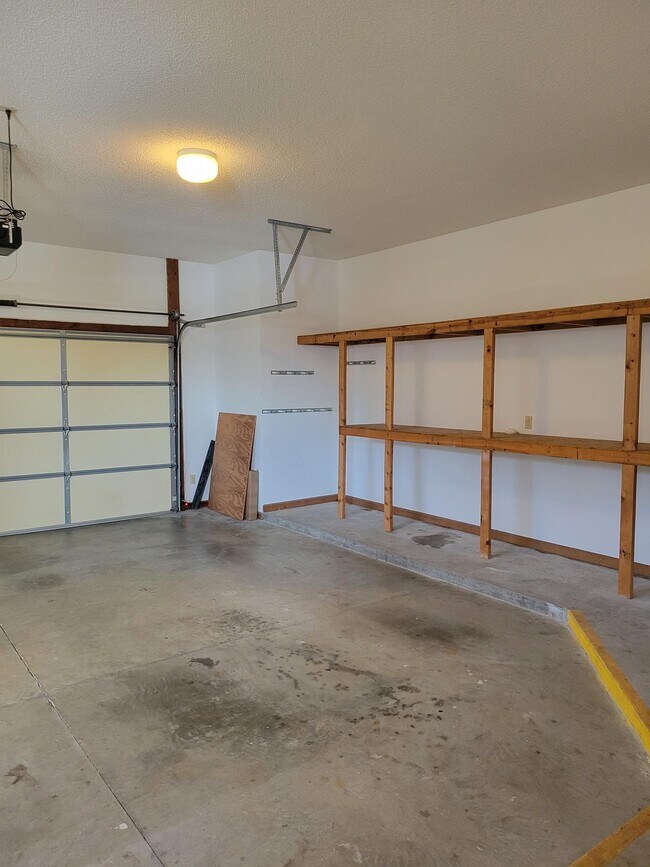 Building Photo - 116 Knollwood Ln