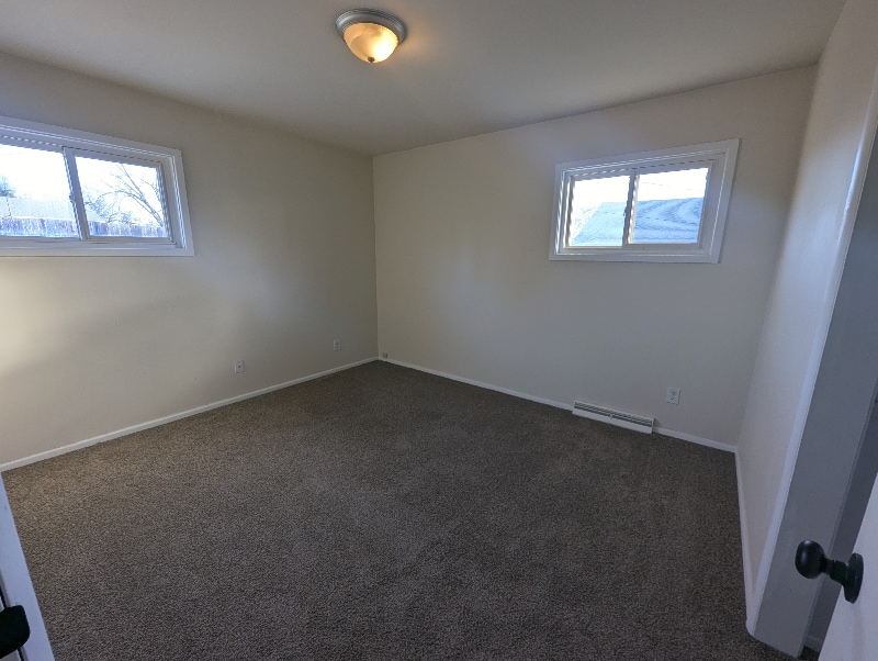 Building Photo - 20 Loch Lomond Ln