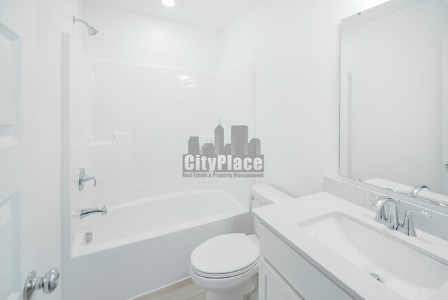 Building Photo - 6574 Halsey St