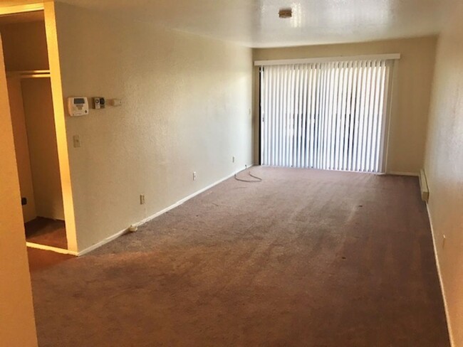 Building Photo - 2 Bed 2 Bath Condo in San Pablo -- AVAILAB...