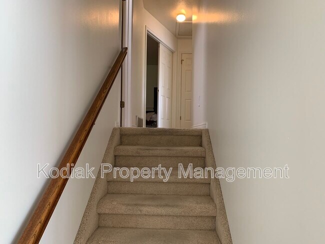 Building Photo - 1737 E 2800 N