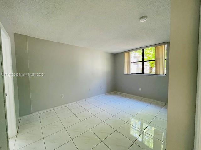 Building Photo - 8006 SW 149th Ave