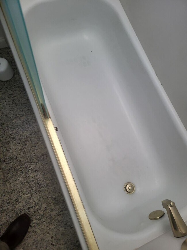 Building Photo - 5049 Pine Lake Ct