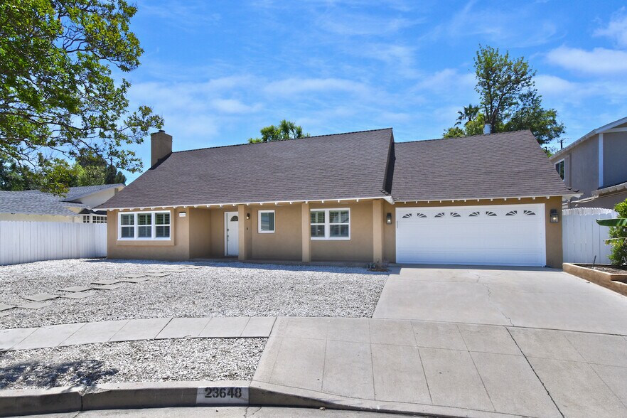 Primary Photo - 23648 Emelita St