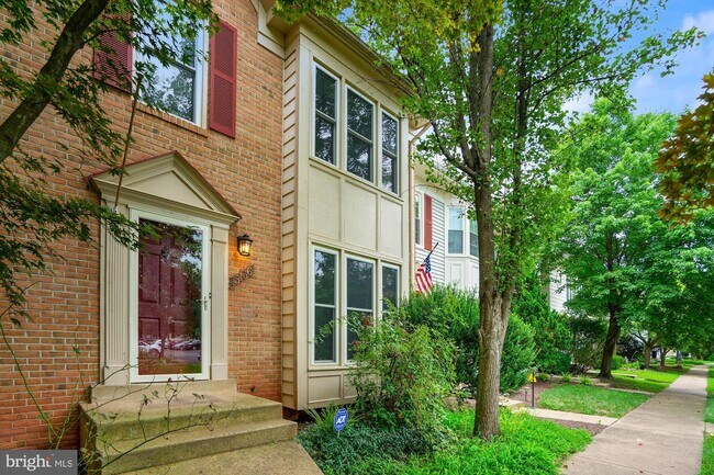 Building Photo - 5136 Glen Meadow Dr