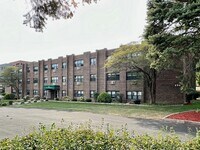 Building Photo - 432 Elm Pl