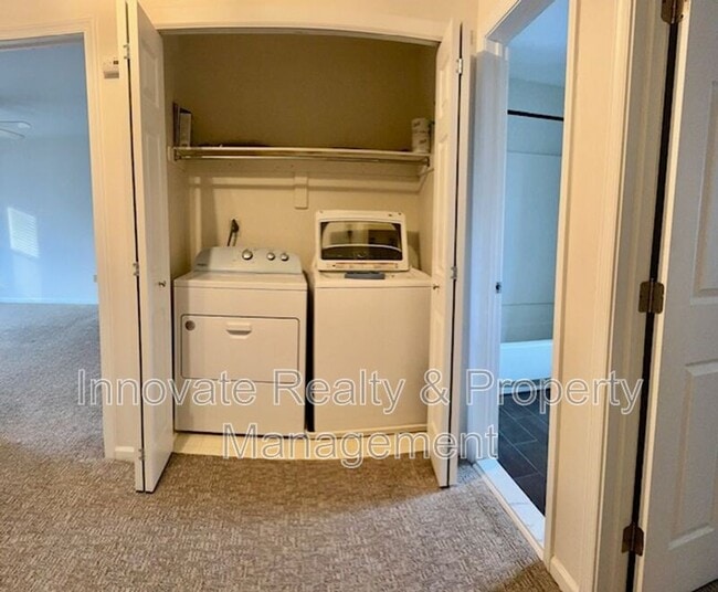 Building Photo - 584 Mount Vernon Cir