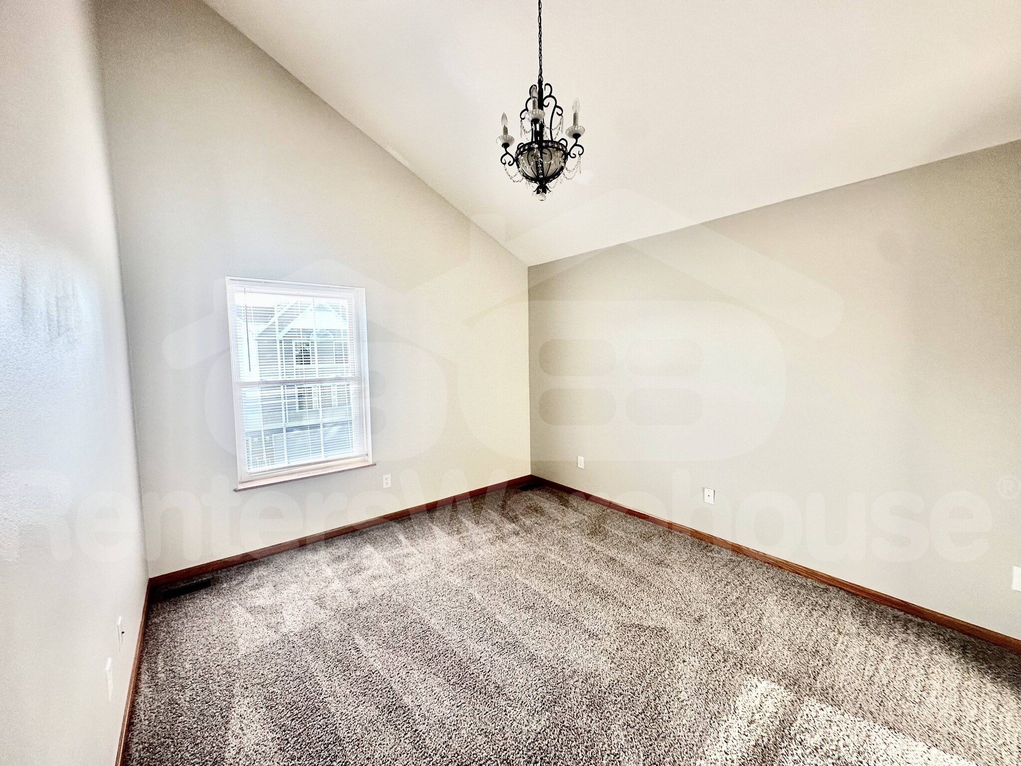 Building Photo - 1166 SE Village View Ln