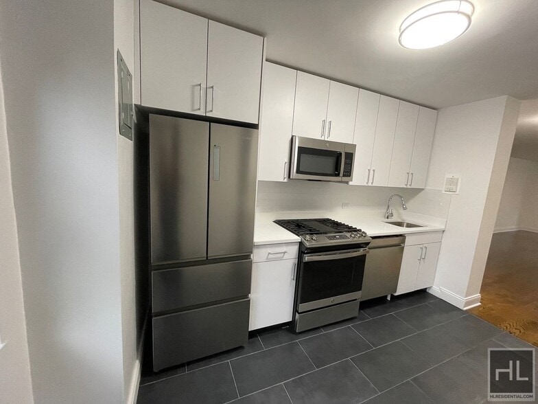 Building Photo - East 89th STREET