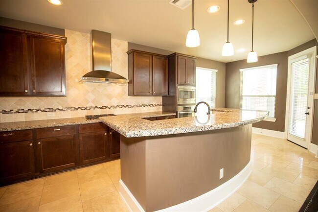 Building Photo - 21325 Kings Guild Ln