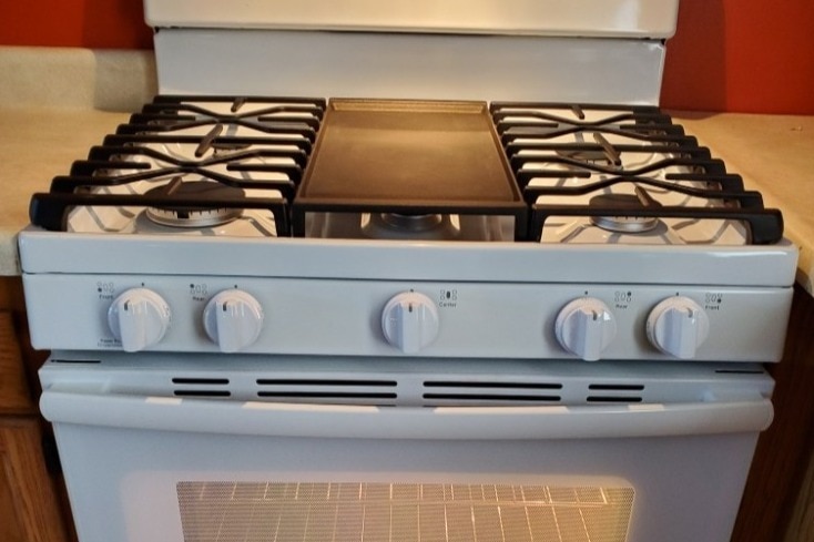 NEW HIGH END GAS STOVE - 27 Richmond St
