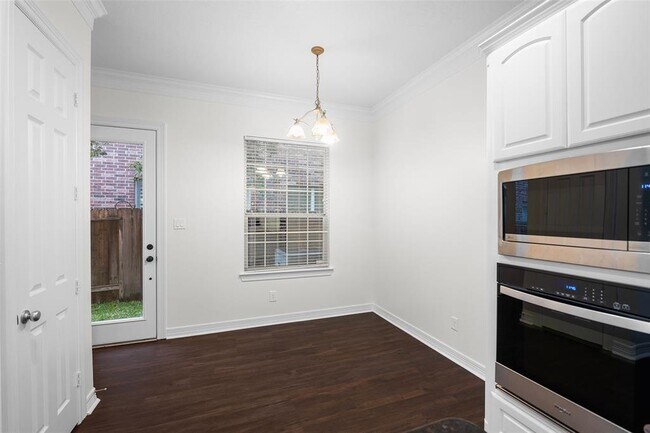 Building Photo - 1518 Olive Park