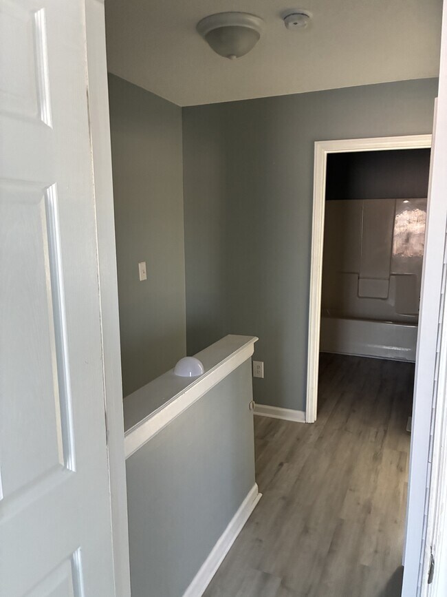 Building Photo - 112 Concord Dr