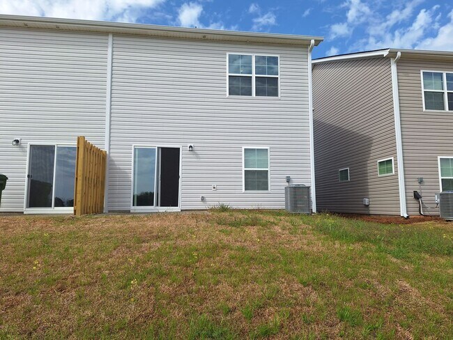 Building Photo - 725 Gatestone Ln