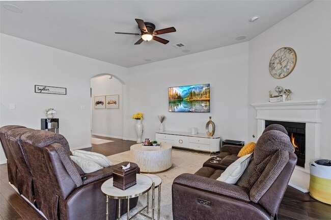 Building Photo - 1124 Diamond Dove Dr