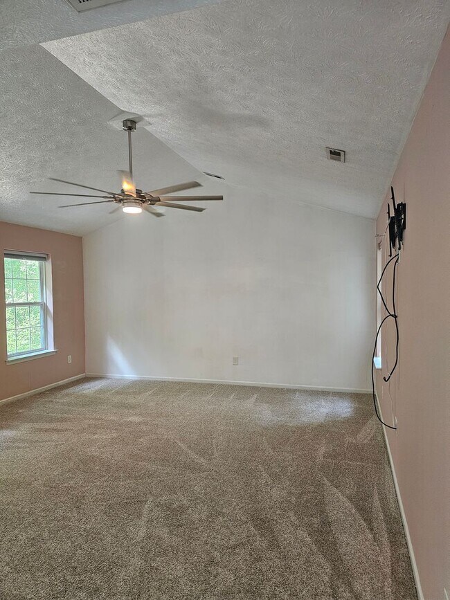 Building Photo - 5679 Hickory Fork Rd