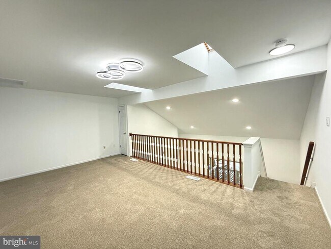 Building Photo - 1512 Foxmeadow Cir