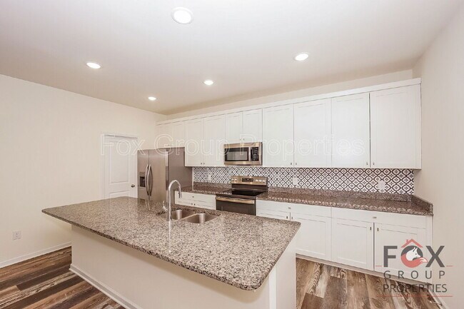 Building Photo - 1531 Antioch Dr