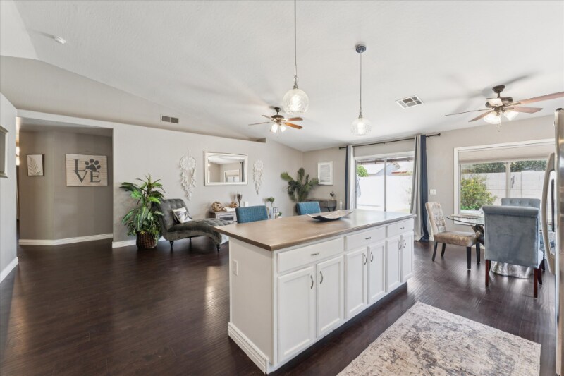 Primary Photo - 4494 E Brae Voe Way