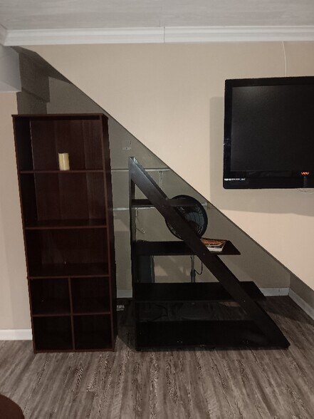 Building Photo - 5824 Pine Lake Dr