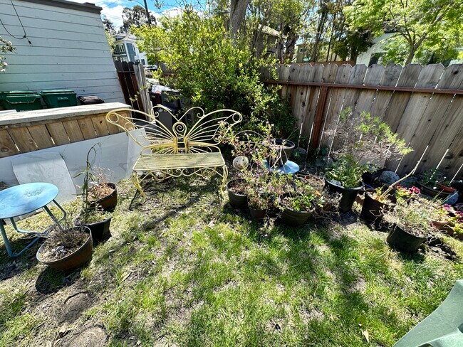 Building Photo - 778 61st St