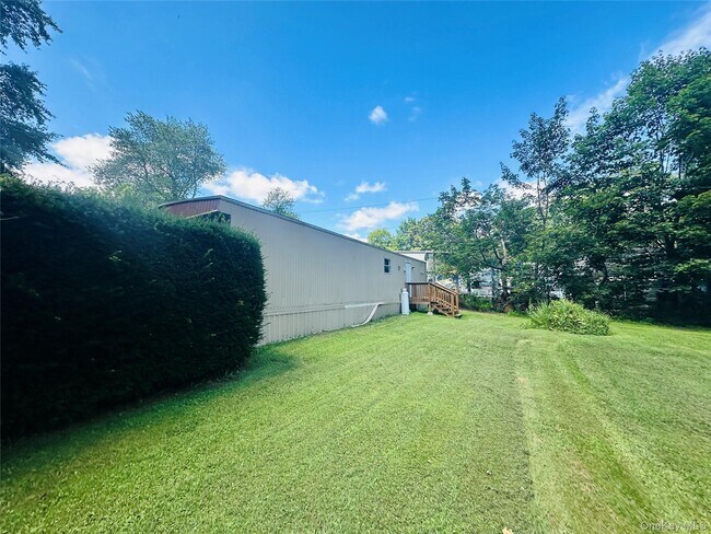 Building Photo - 3 Ford Ln