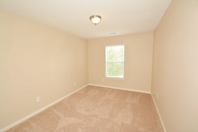 Building Photo - 7317 Kimble Dr