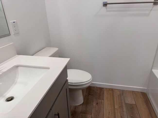 Building Photo - Stunning New 3Beds/2.5Bath Townhome in Pho...