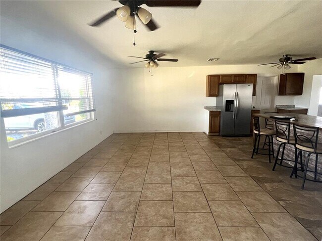 Building Photo - 11401 64th Terrace N