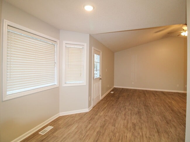 Building Photo - Nice Home in Meridianville!